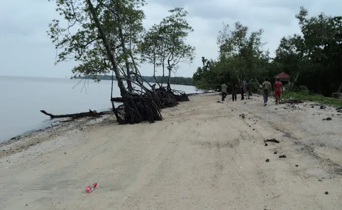 PANTAI PASIR PUTIH SURABAYA 1