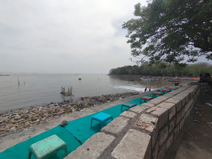 Pantai Tambak Wedi 0