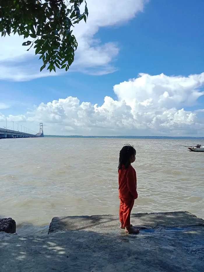 Pantai Tambak Wedi 5