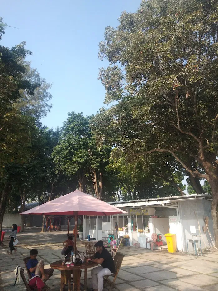 Kenjeran Beach 9