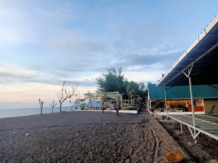 Wisata Pantai Kuranji 1