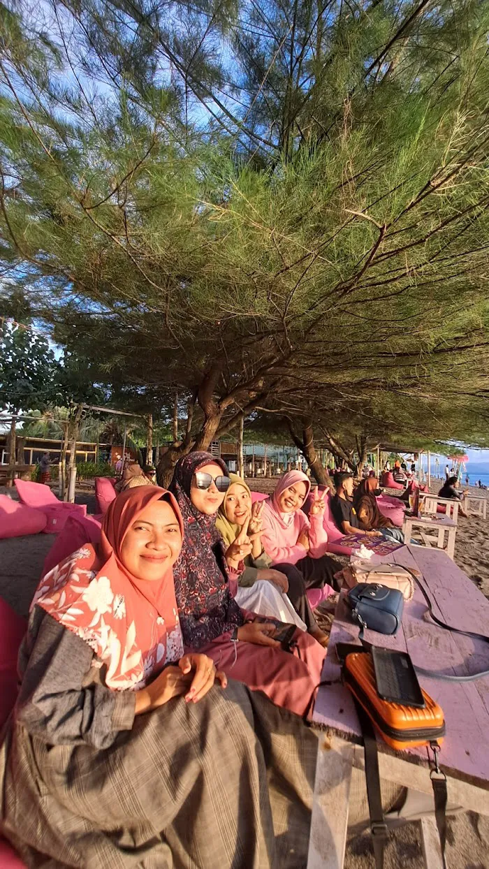 Wisata Pantai Kuranji 7