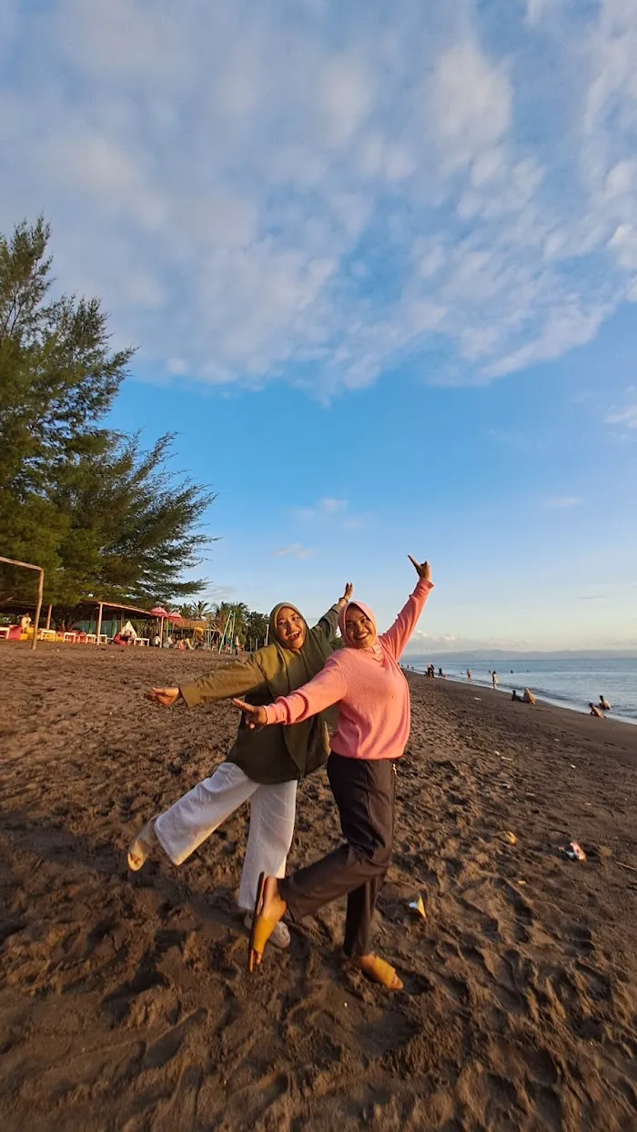 Wisata Pantai Kuranji 8