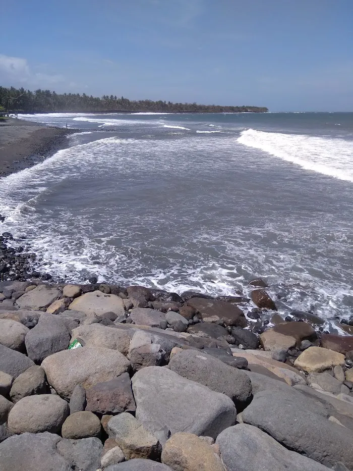 Pantai Suryawangi 9
