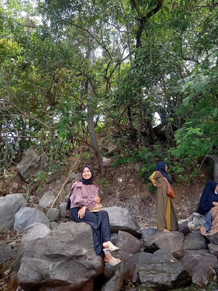 Makam Medana 2