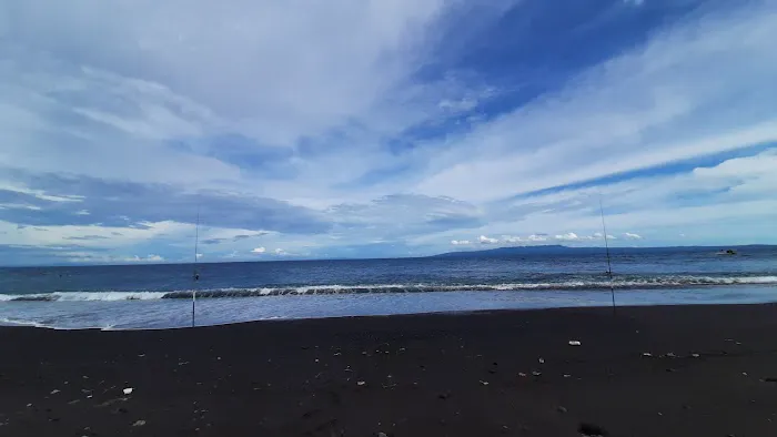 Pantai Pesinggahan 4