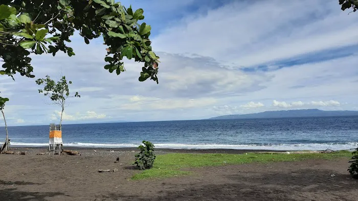 Pantai Pesinggahan 6