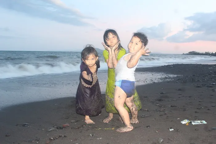 Pantai Kedunen 9