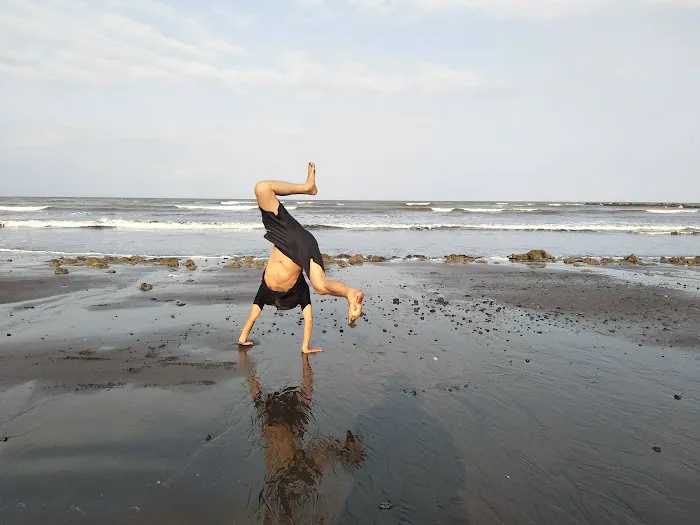 Pantai Kedunen 5