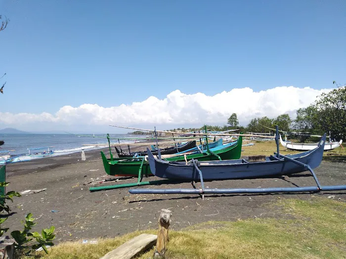 Pantai Kedunen 8