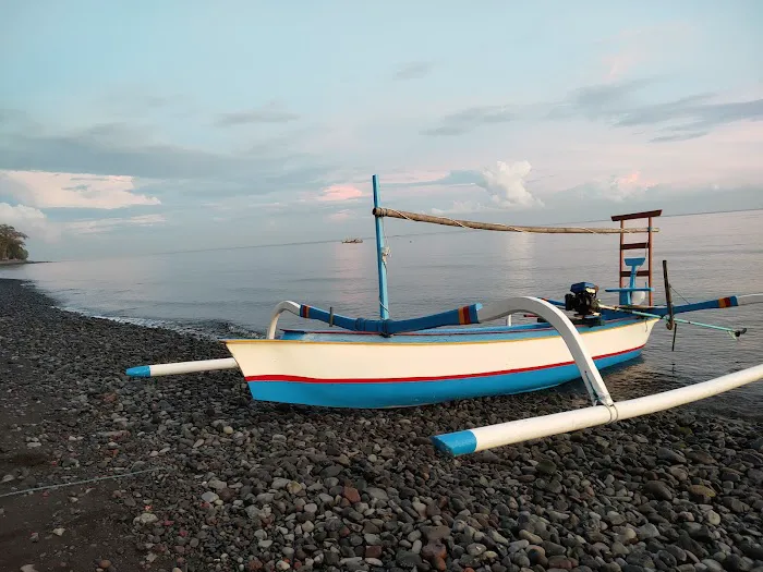 Pantai Sembiran 4
