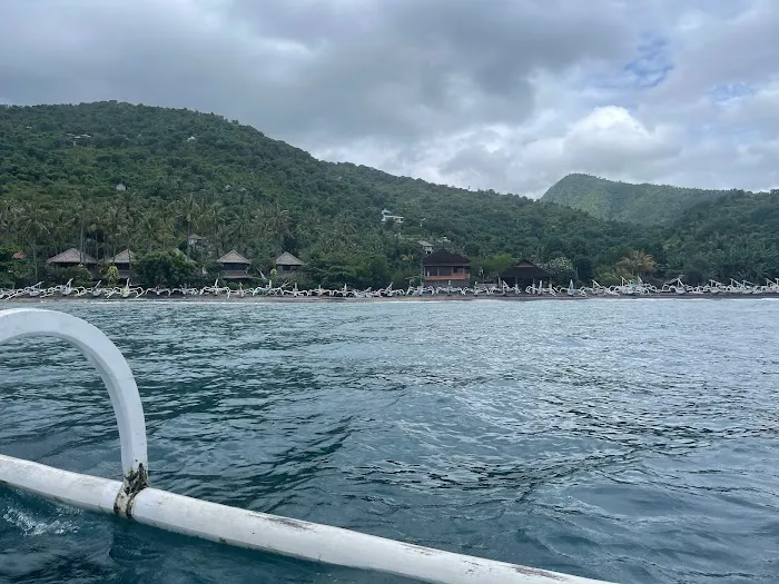Jemeluk Bay snorkelling spot 4