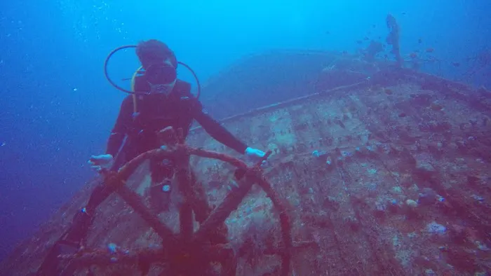 Boga Wreck 8
