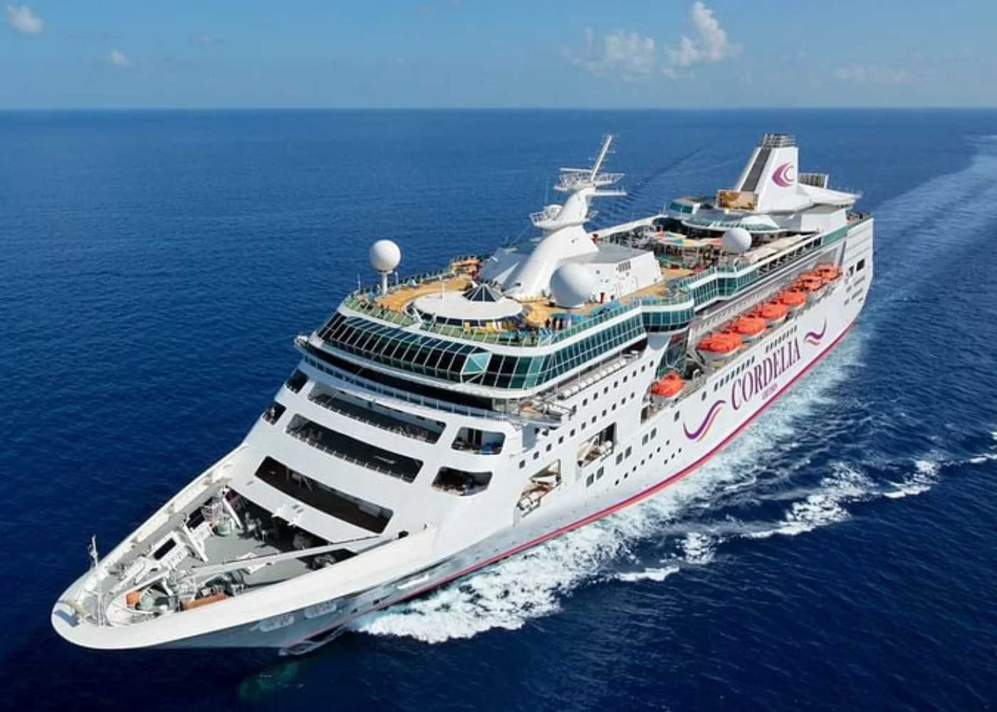 How to Choose a Cruise Line for an Indonesia Cruise: Expert Tips for Your Perfect Getaway