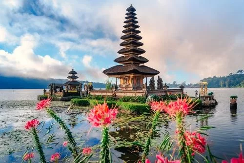 Best Ways to Experience Indonesian History: A Cultural Travel Guide