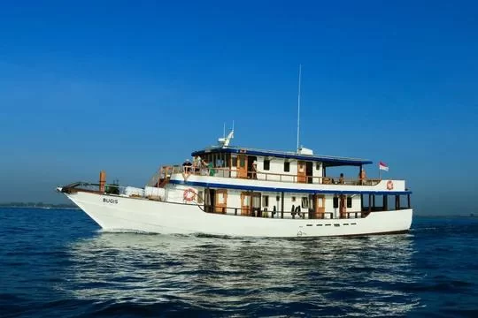 How to Overcome Language Barriers on an Indonesia Cruise