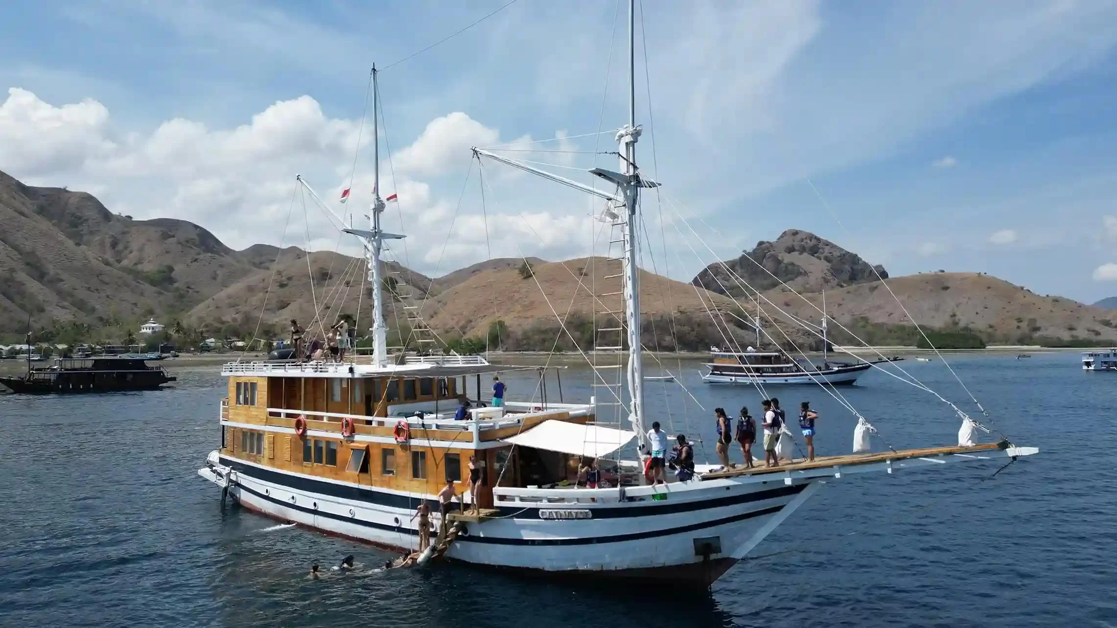Comparison of Dining Packages on Indonesia Cruises: Which Option is Right for You?