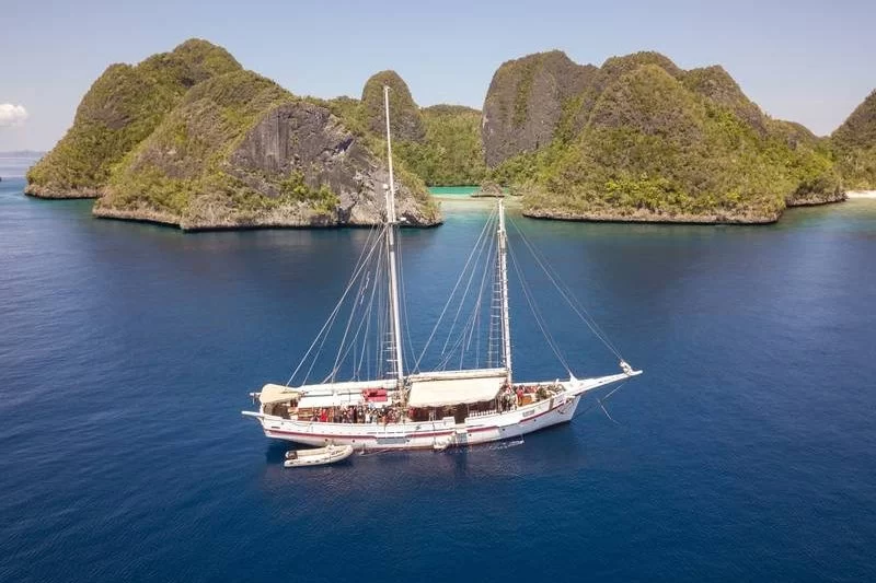 How to Enjoy the Indonesian Archipelago on a Private Yacht
