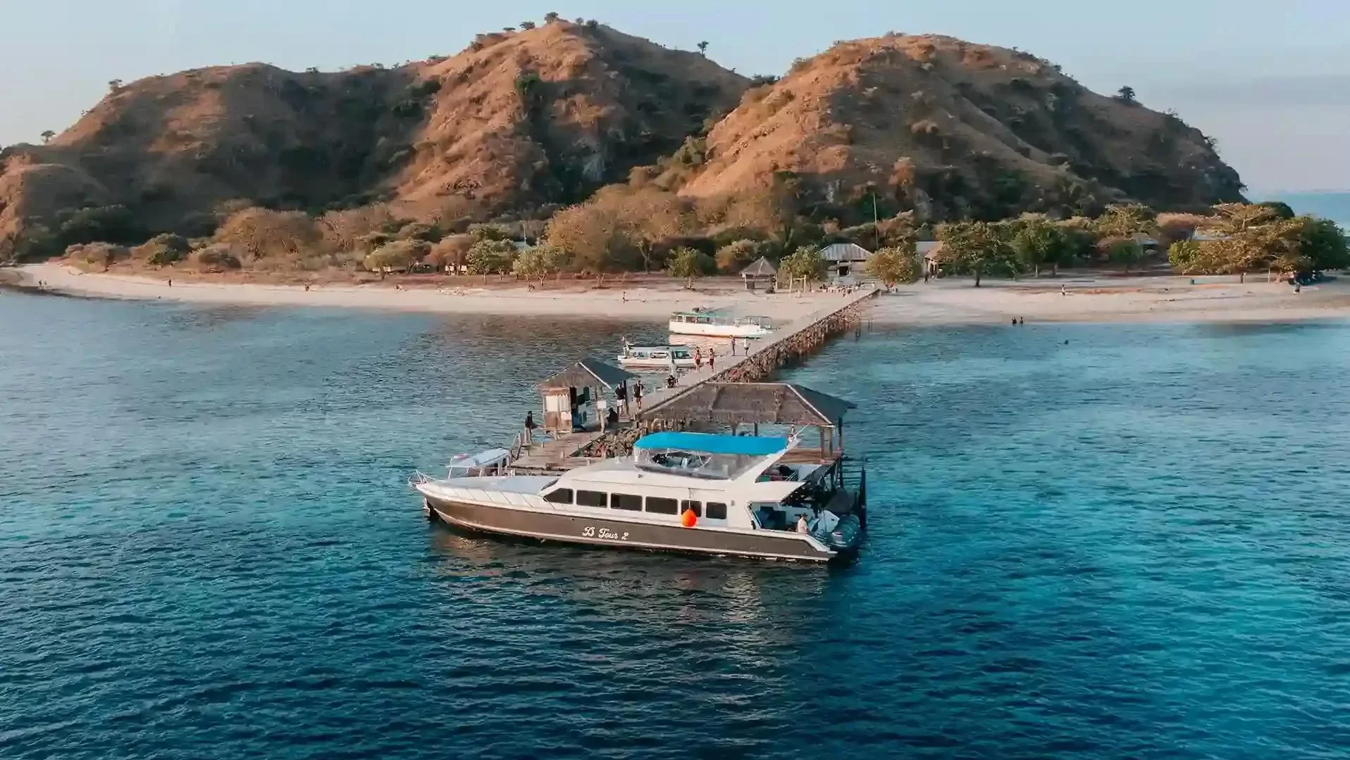 Komodo Island Cruise Experience: Discover the Wonders of Komodo Island