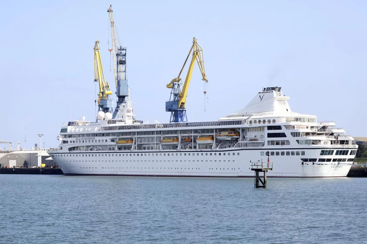 Cashless Payment Trends in Indonesia Cruises: The Future of Seamless Travel