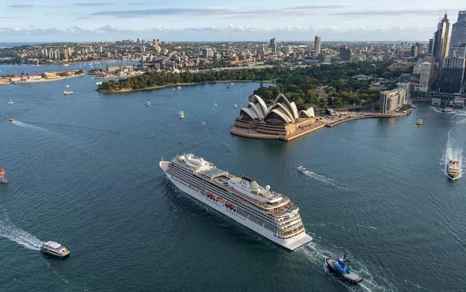 Western Indonesia Cruise Comparison: Exploring the Best Destinations for Your Journey