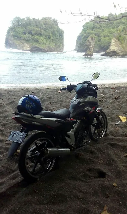 Pantai Licin 8