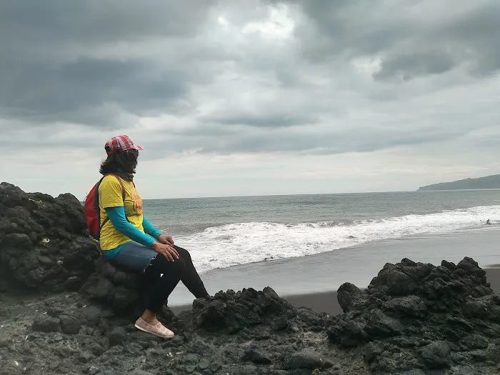 Pantai Watu Gedek 4