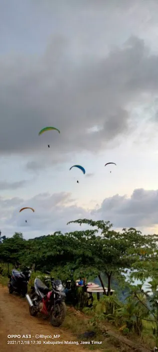ken_ZO Coffe Wisata Paralayang Bukit Waung Pantai Modangan 0