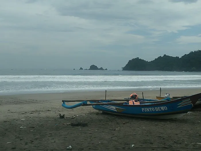 Pantai Jolosutro 3