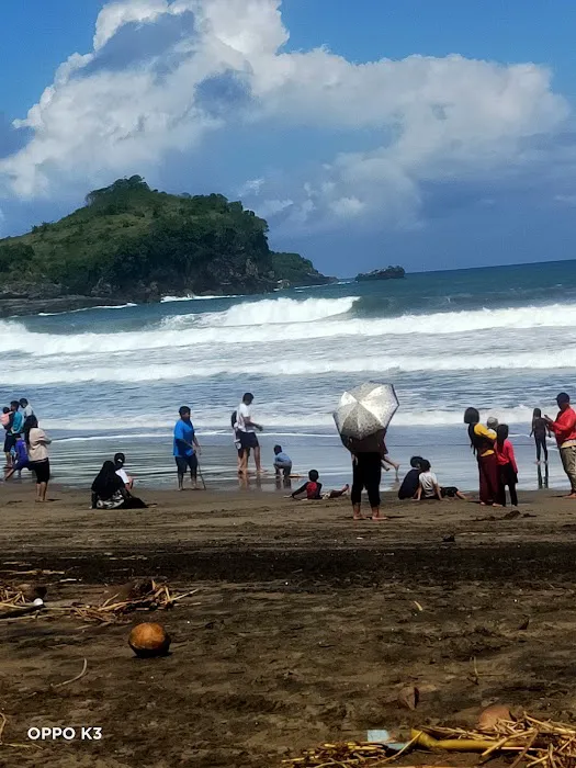Pantai Jolosutro 5