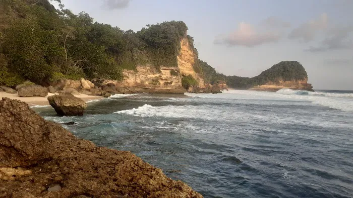 Pantai Gandhol 0