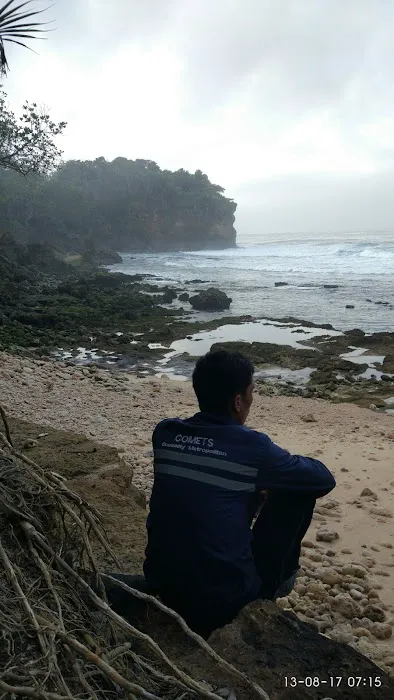 Pantai Karang Pandan 2