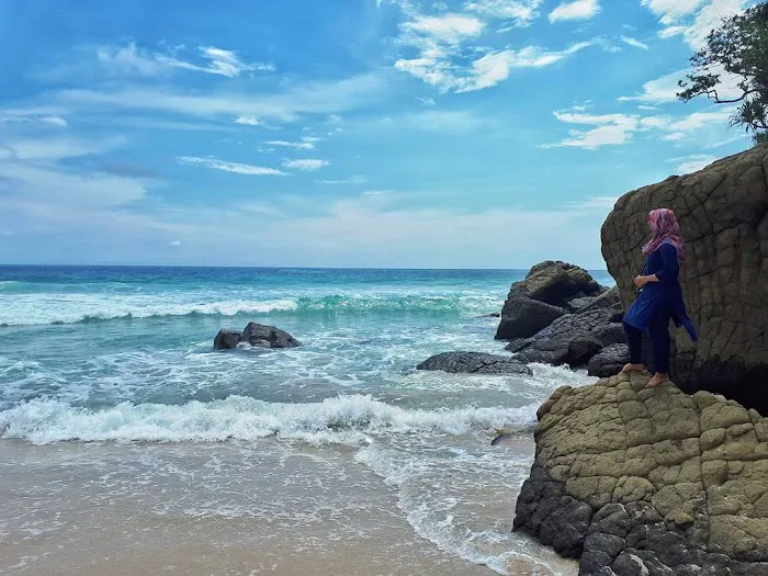Pantai Sumberroto 3