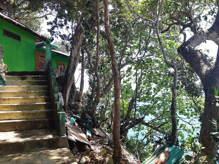 Pulau Gunung Kombang 6