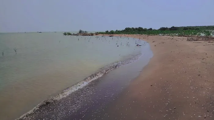 Pantai Onggojoyo 0