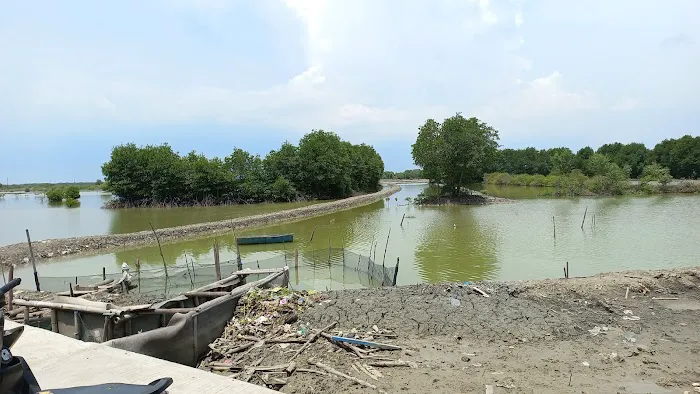 Pantai Onggojoyo 6