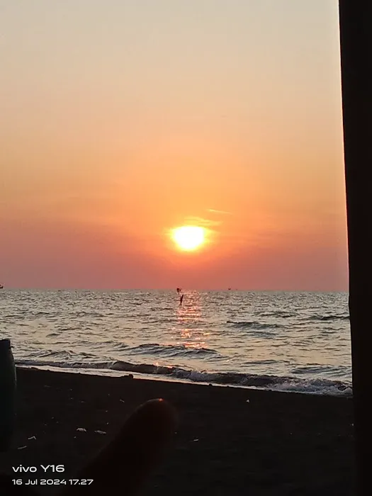 Pantai Indah Kemangi 4