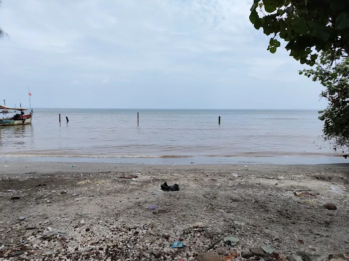 Pantai Celong 4