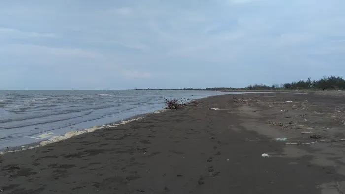 Pantai Muara Kencan 0