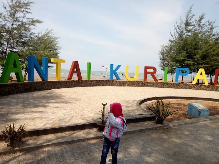 Pantai Kuripan 0