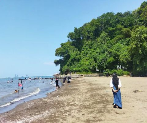 Pantai Ujungnegoro