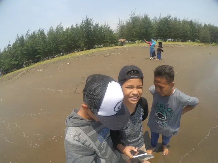 Pantai Muara Reja 4