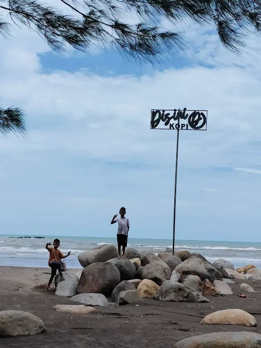 Pantai Cemoro Sewu 2