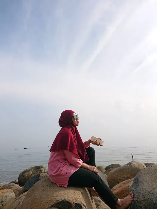 Pantai Cemoro Sewu 7