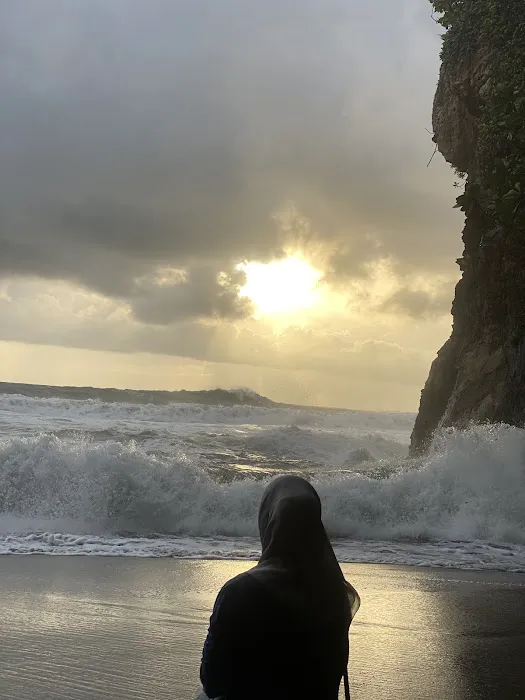 Pantai Gebyuran ( Wisata Pantai Lampon ) 2