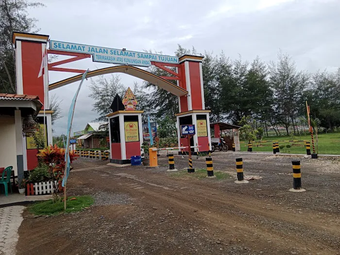 Pantai cemara sewu jetis cilacap 9