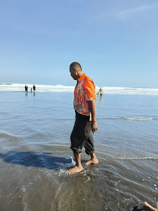 Pantai cemara sewu jetis cilacap 5