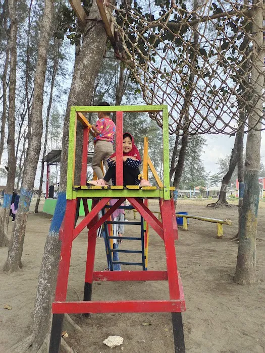 Pantai cemara sewu jetis cilacap 4