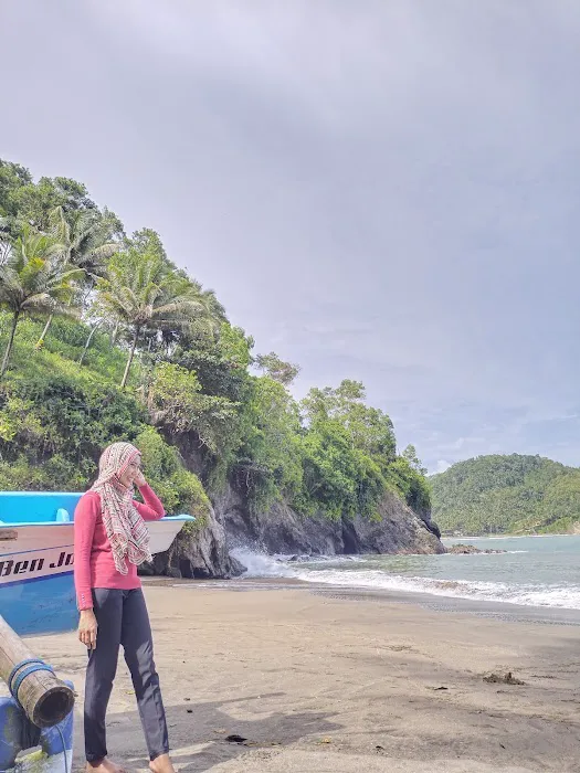 Pantai Surumanis Kebumen 5