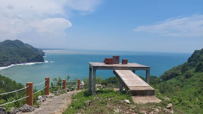 Pantai Surumanis Kebumen 0
